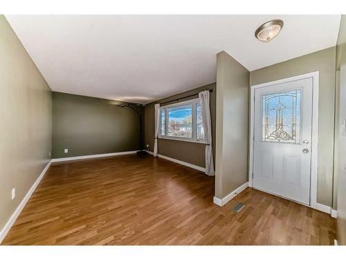 21 Osborne Street, Red Deer, AB - Indoor Photo Showing Other Room