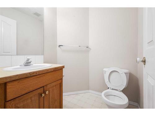 69 Saddlecreek Terrace Ne, Calgary, AB - Indoor Photo Showing Bathroom