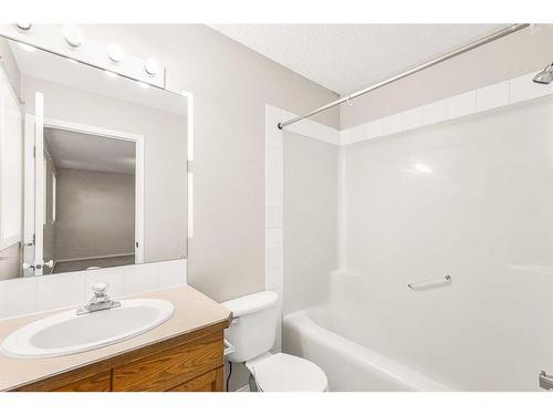 69 Saddlecreek Terrace Ne, Calgary, AB - Indoor Photo Showing Bathroom