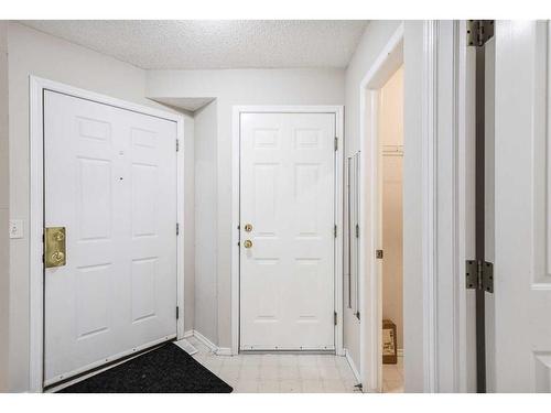 69 Saddlecreek Terrace Ne, Calgary, AB - Indoor Photo Showing Other Room