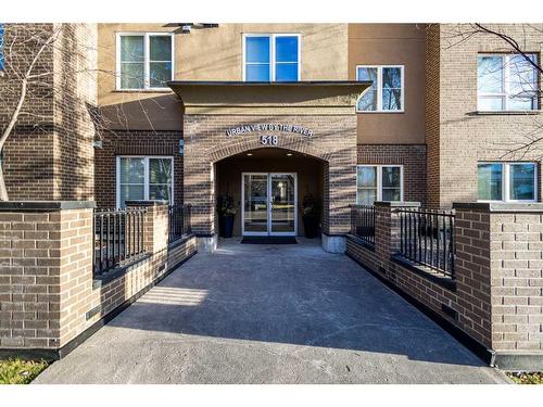 202-518 33 Street Nw, Calgary, AB - Outdoor