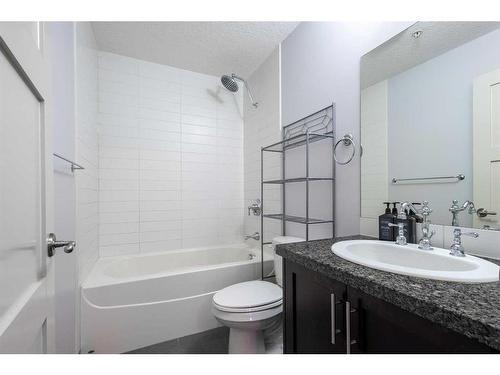 202-518 33 Street Nw, Calgary, AB - Indoor Photo Showing Bathroom