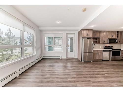 1114-350 Livingston Common Ne, Calgary, AB - Indoor Photo Showing Kitchen