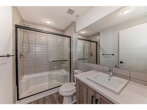 1114-350 Livingston Common Ne, Calgary, AB - Indoor Photo Showing Bathroom