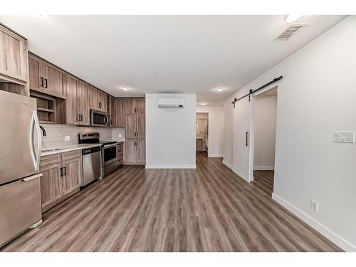 1114-350 Livingston Common Ne, Calgary, AB - Indoor Photo Showing Kitchen