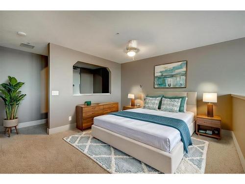 1508-105 Railway Avenue Sw, Airdrie, AB - Indoor Photo Showing Bedroom