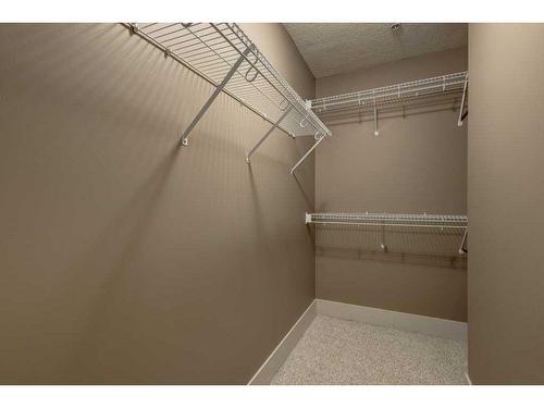 1508-105 Railway Avenue Sw, Airdrie, AB - Indoor With Storage