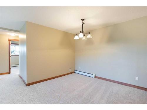 312-315 50 Avenue Sw, Calgary, AB - Indoor Photo Showing Other Room