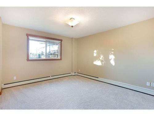 312-315 50 Avenue Sw, Calgary, AB - Indoor Photo Showing Other Room