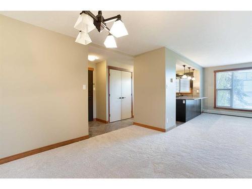 312-315 50 Avenue Sw, Calgary, AB - Indoor Photo Showing Other Room