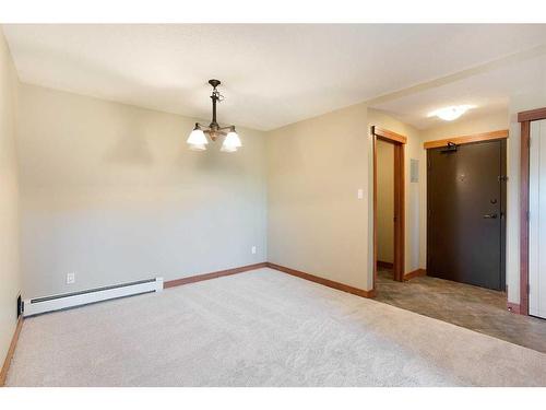 312-315 50 Avenue Sw, Calgary, AB - Indoor Photo Showing Other Room