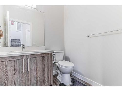 412 Legacy Boulevard Se, Calgary, AB - Indoor Photo Showing Bathroom