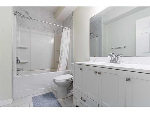 412 Legacy Boulevard Se, Calgary, AB - Indoor Photo Showing Bathroom