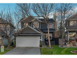 141 Somerset Way SW Calgary, AB T2Y 3K3