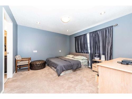 43 Evanston Rise Nw, Calgary, AB - Indoor Photo Showing Bedroom