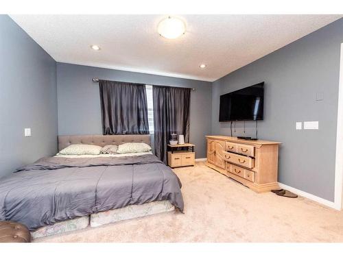 43 Evanston Rise Nw, Calgary, AB - Indoor Photo Showing Bedroom