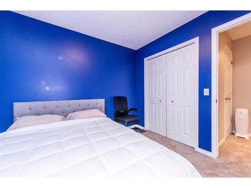 43 Evanston Rise Nw, Calgary, AB - Indoor Photo Showing Bedroom