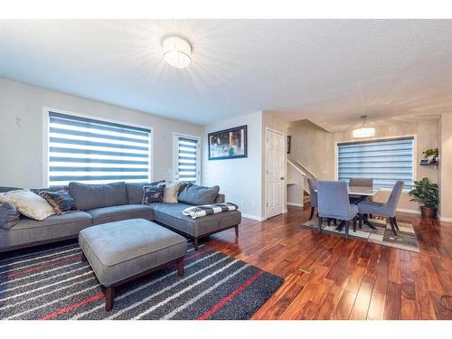 43 Evanston Rise Nw, Calgary, AB - Indoor Photo Showing Living Room