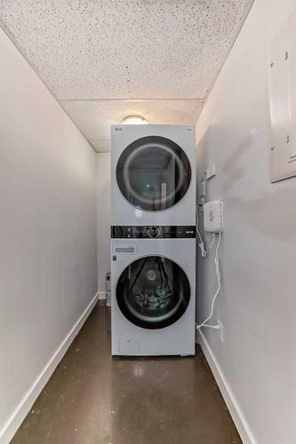 306-188 15 Avenue Sw, Calgary, AB - Indoor Photo Showing Laundry Room