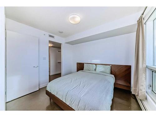 306-188 15 Avenue Sw, Calgary, AB - Indoor Photo Showing Bedroom