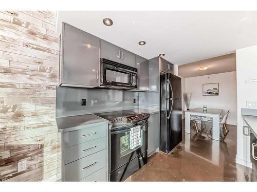 306-188 15 Avenue Sw, Calgary, AB - Indoor Photo Showing Kitchen