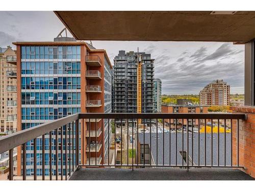 813-738 3 Avenue Sw, Calgary, AB - Outdoor With Balcony