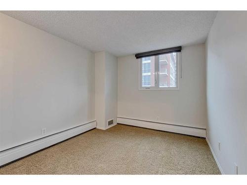 813-738 3 Avenue Sw, Calgary, AB - Indoor Photo Showing Other Room