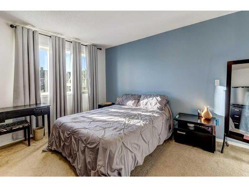 66 Country Village Villas Ne, Calgary, AB - Indoor Photo Showing Bedroom