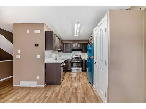 218 Taracove Place Ne, Calgary, AB - Indoor Photo Showing Kitchen