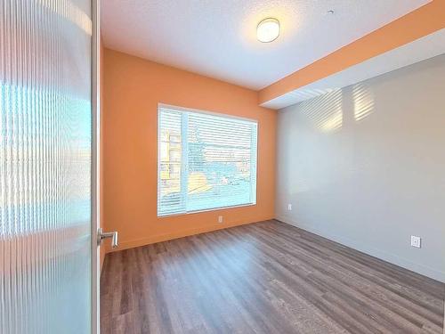 203-730 5 Street Ne, Calgary, AB - Indoor Photo Showing Other Room