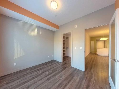 203-730 5 Street Ne, Calgary, AB - Indoor Photo Showing Other Room