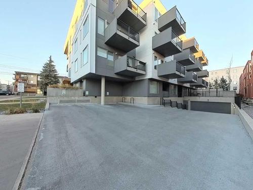 203-730 5 Street Ne, Calgary, AB - Outdoor With Balcony