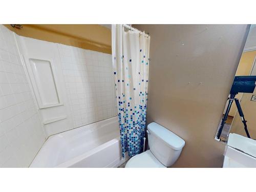 42-2519 38 Street Ne, Calgary, AB - Indoor Photo Showing Bathroom