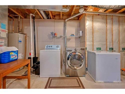 147 Skyview Springs Manor Ne, Calgary, AB - Indoor Photo Showing Laundry Room