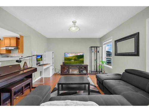 147 Skyview Springs Manor Ne, Calgary, AB - Indoor Photo Showing Living Room