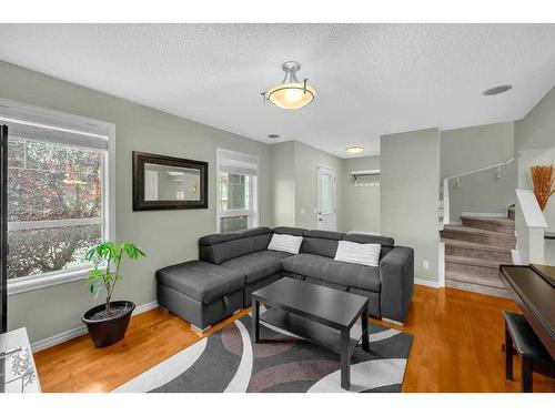 147 Skyview Springs Manor Ne, Calgary, AB - Indoor Photo Showing Living Room