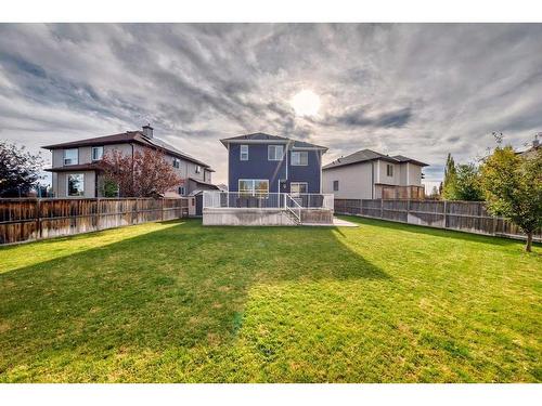 37 Everhollow Park Sw, Calgary, AB - Outdoor With Backyard