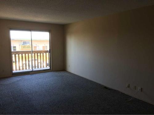 850 Mcneill Road Ne, Calgary, AB - Indoor Photo Showing Other Room