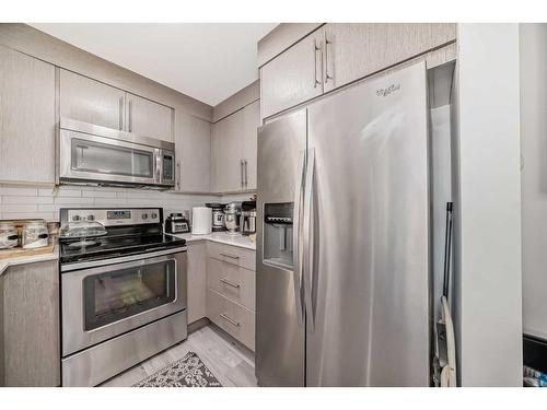 4116-302 Skyview Ranch Drive Ne, Calgary, AB - Indoor Photo Showing Kitchen With Stainless Steel Kitchen