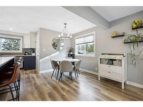 7128 Hunterwood Road Nw, Calgary, AB - Indoor Photo Showing Dining Room