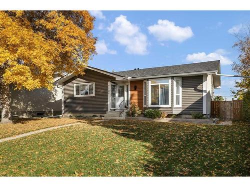 7128 Hunterwood Road Nw, Calgary, AB - Outdoor