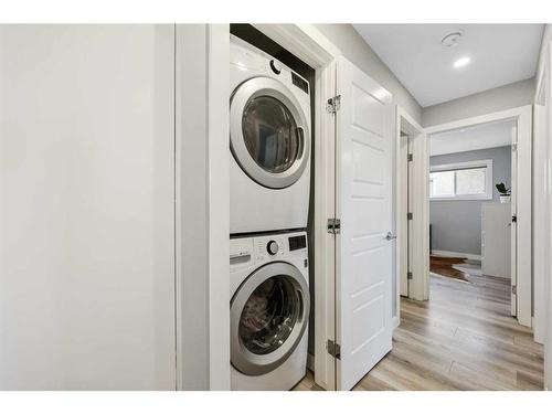 7128 Hunterwood Road Nw, Calgary, AB - Indoor Photo Showing Laundry Room