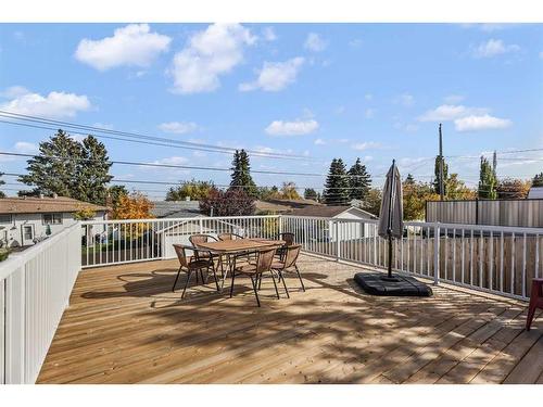 7128 Hunterwood Road Nw, Calgary, AB - Outdoor