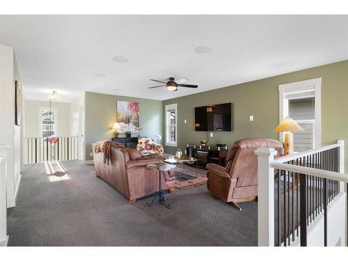 140 Auburn Sound Manor Se, Calgary, AB - Indoor Photo Showing Living Room