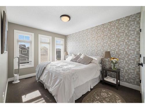 140 Auburn Sound Manor Se, Calgary, AB - Indoor Photo Showing Bedroom