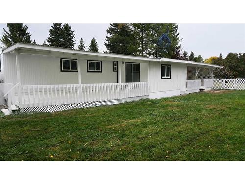 251 4 Street Nw, Sundre, AB - Outdoor