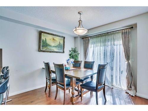 209 Windford Park Sw, Airdrie, AB - Indoor Photo Showing Dining Room