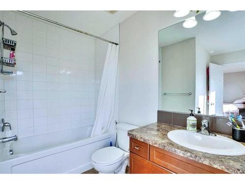 209 Windford Park Sw, Airdrie, AB - Indoor Photo Showing Bathroom