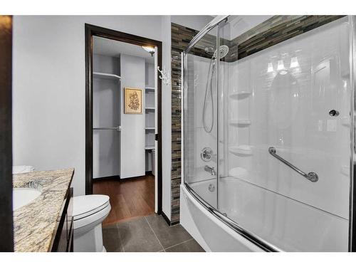 228 Sheep River Lane, Okotoks, AB - Indoor Photo Showing Bathroom