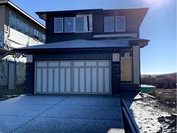 323 Creekstone Hill SW Calgary, AB T2X 5G3